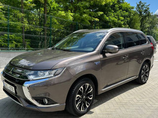 Mitsubishi Outlander foto 2