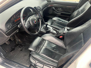 BMW 5 Series foto 5