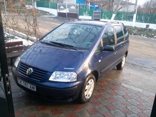 Volkswagen Sharan foto 1