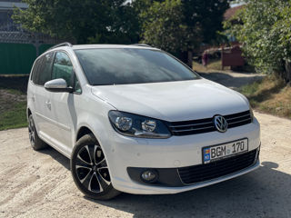 Volkswagen Touran foto 1