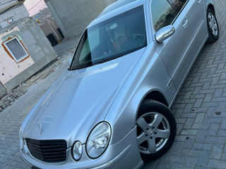 Mercedes E-Class foto 5