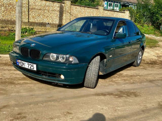 BMW 5 Series foto 3