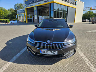 Skoda Superb foto 3