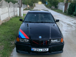 BMW 3 Series foto 4