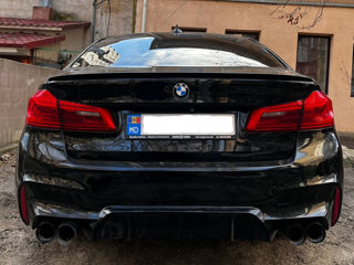 BMW 5 Series foto 2