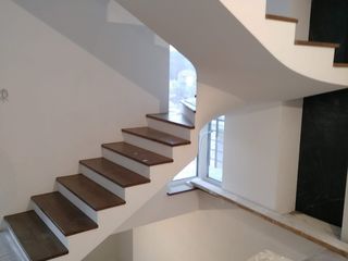 Лестницы из натуральной древесины! foto 1