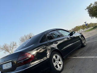 Mercedes E-Class foto 5