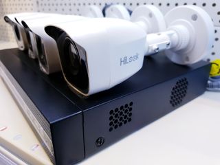 SET 4 camere Hikvision by HILOOK 2 megapixeli garantie 2 ani!!!