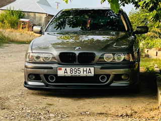 BMW 5 Series foto 3