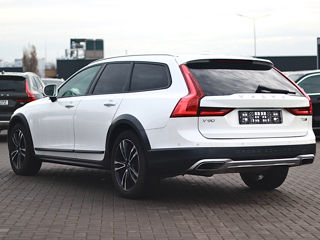 Volvo V90 Cross Country foto 6