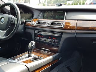 BMW 7 Series foto 4