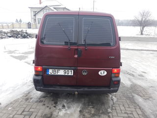 Volkswagen Caravelle foto 3