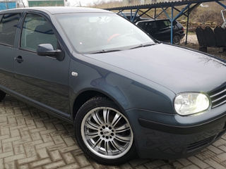 Volkswagen Golf foto 2