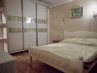 Apartament cu 3 camere, 106 m², Buiucani, Chișinău foto 1