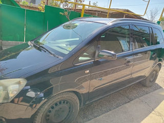 Opel Zafira foto 1