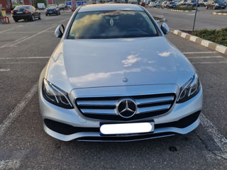 Mercedes E-Class foto 2