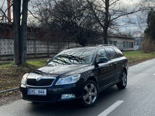 Skoda Octavia foto 1