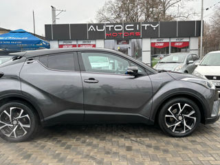 Toyota C-HR foto 3