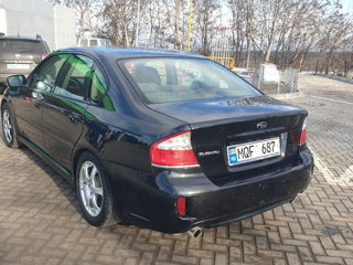 Subaru Legacy foto 3