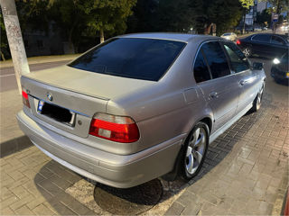 BMW 5 Series foto 7