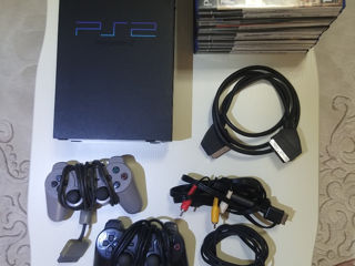 Playstation 2 FAT + 2 Gamepaduri + Memory card(8 jocuri)+13 discuri + toate cablurile!!!