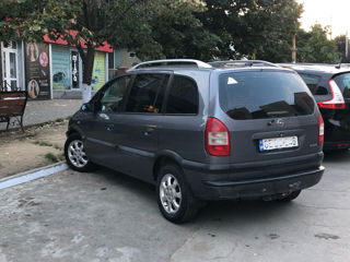 Opel Zafira foto 3