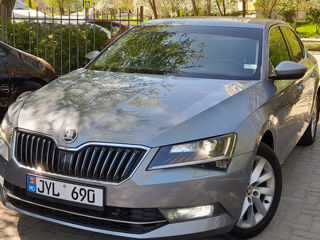 Skoda Superb foto 4