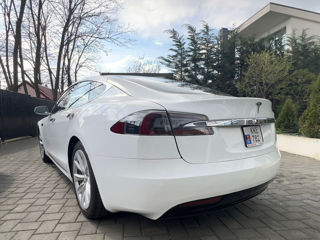 Tesla Model S foto 7