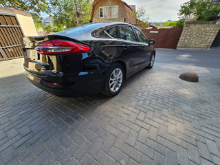 Ford Fusion фото 6