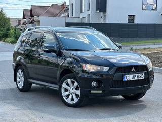 Mitsubishi Outlander foto 2