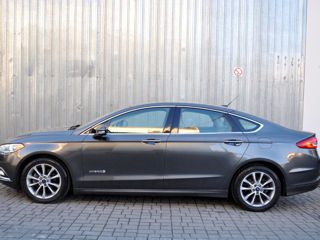 Ford Fusion foto 9