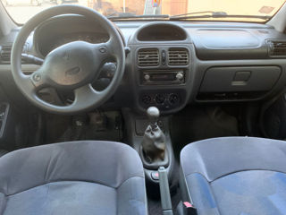 Renault Clio foto 7