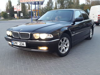 BMW 7 Series foto 1