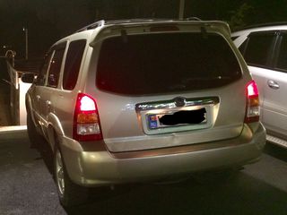 Mazda Tribute foto 3