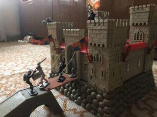 Castel medieval 30x30x30cm Simba-Toys 450 Lei