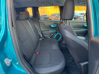 Jeep Renegade foto 17