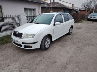 Skoda Fabia foto 2