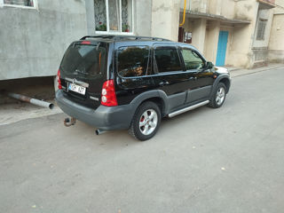 Mazda Tribute foto 3