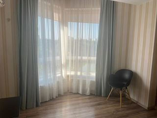 Apartament cu 3 camere, 104 m², Botanica, Chișinău foto 1