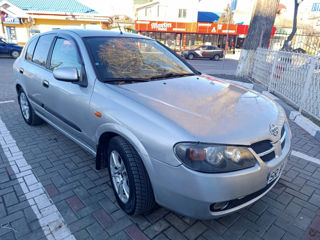 Nissan Almera foto 2