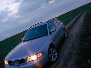 Audi A4 foto 1