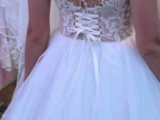 Vând rochie de mireasă Ivory  ,necununată ! foto 7