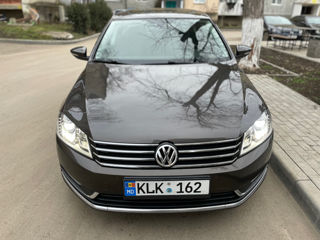 Volkswagen Passat foto 2