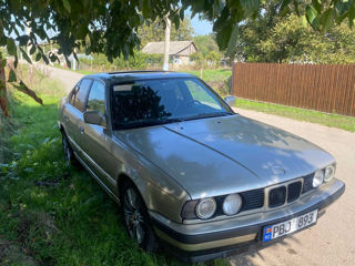 BMW 5 Series foto 5