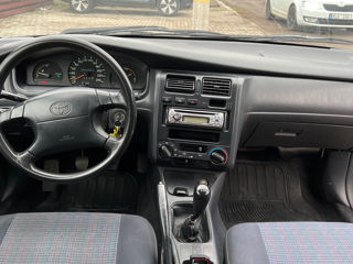 Toyota Carina foto 7