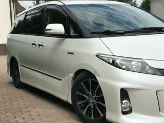 Toyota Previa foto 2