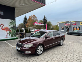 Skoda Superb foto 2