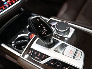 BMW 7 Series foto 13