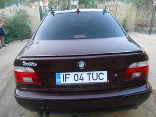 BMW 5 Series foto 2