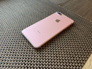 Iphone 7+ Rose Gold 32 GB foto 3
